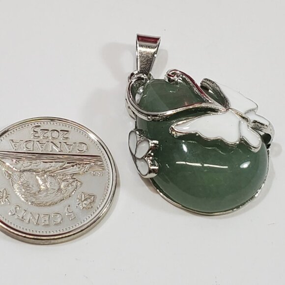 Butterfly Over Chalcedony Pendant (97300) - Picture 2 of 2